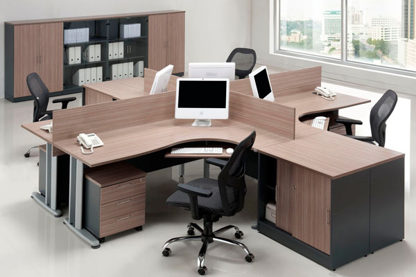 Workstation with wooden dividers