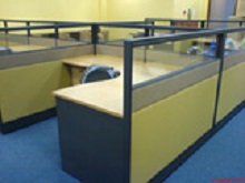 Low partition with glass